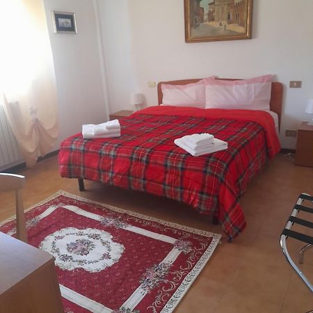 B&B La Torre Di Porta Maggiore Ascoli Piceno Esterno foto